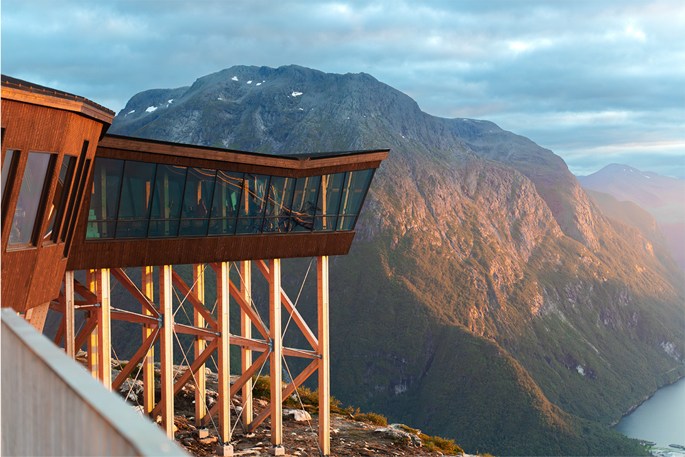 babang_romsdalen_eggen_restaurant_norwegian_travel_DSC03694-01