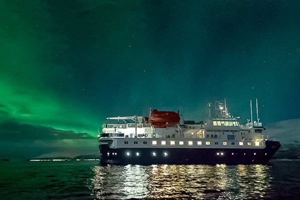 norwegian-travel-quest-northern-lights